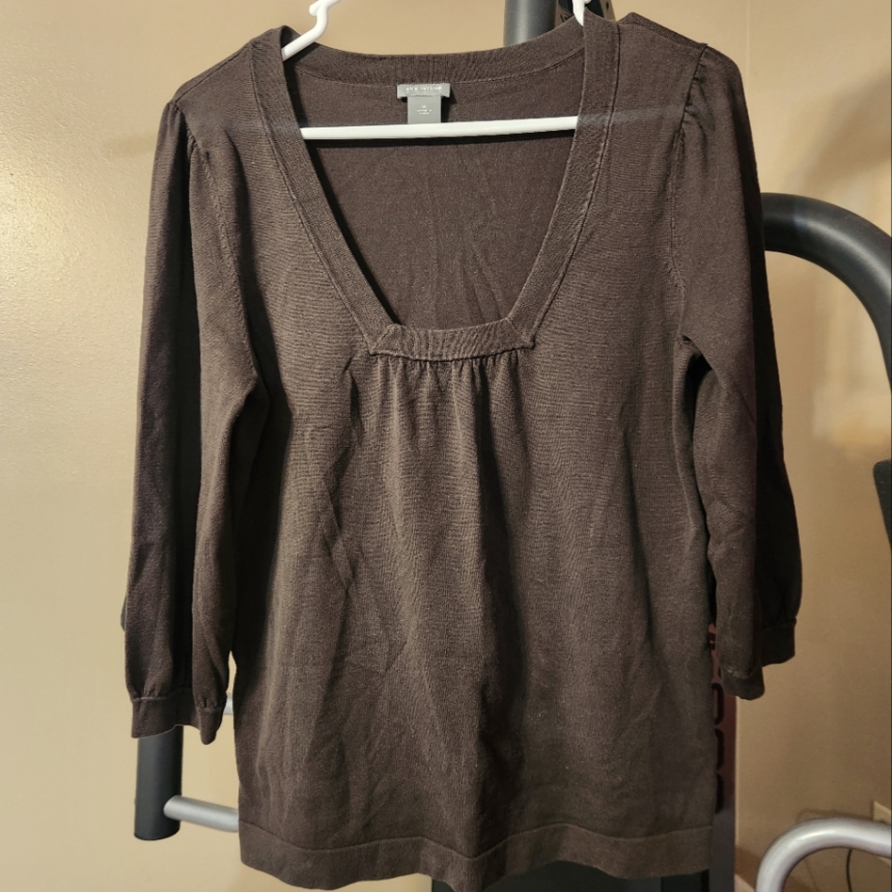 Brown V-Neck Long Sleeve Top